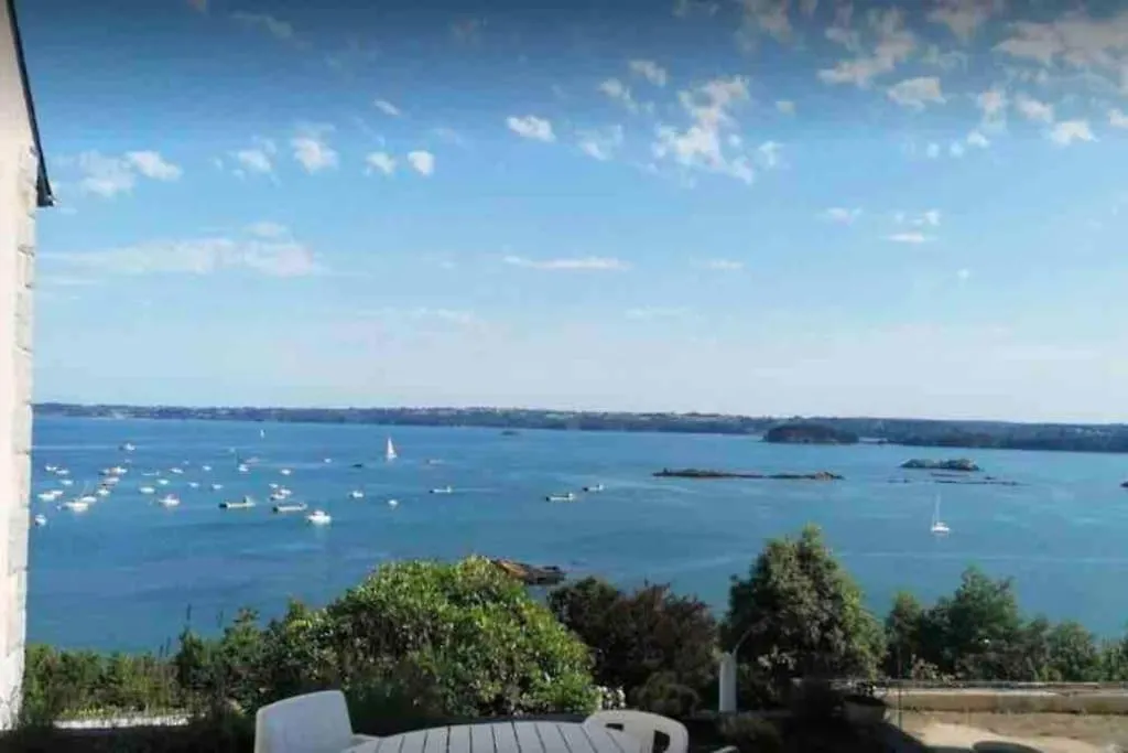 Maisonnette Pour 2 Personnes - Vue Mer - Plage A 100 Metres Ploubazlanec 0*,  France